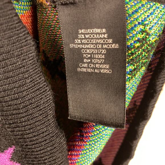 Alice + Oliva Black  & Multi Color Star Cropped Sweater - Size  M - Picture 4 of 5